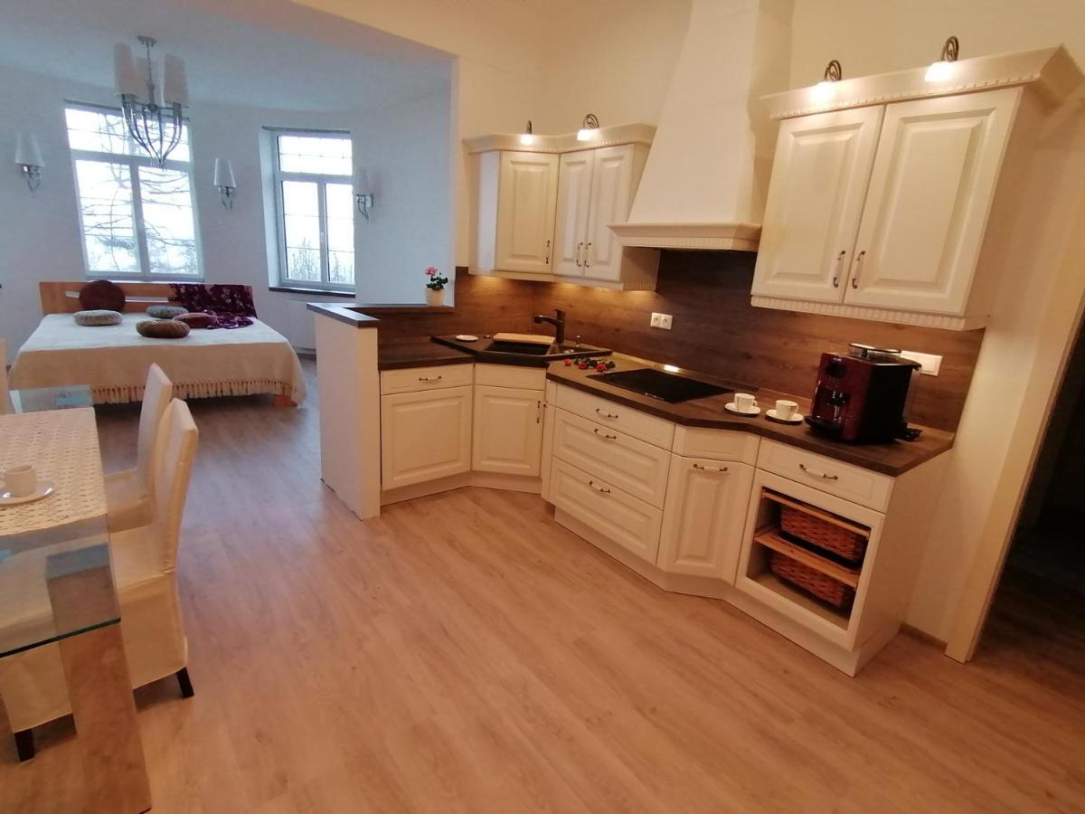 Apartman Ostry Vrsok V Starom Smokovci Apartment Vysoke Tatry Exterior photo